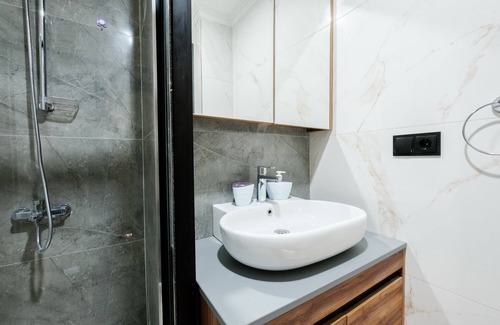 Alanya Apartment | Flat w Pool and Balcony 10 min to Beach in Alanya