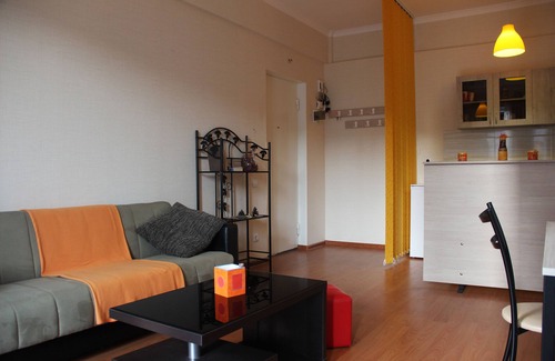 Saburtalo Apartment | Flat with Balcony at University Metro Station