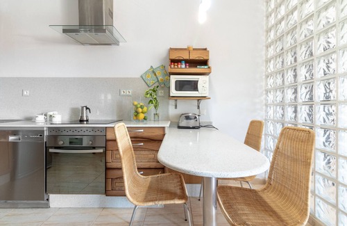 Antigua Cottage | Flatguest Chozo del Viejo - Peaceful country Villa with Pool