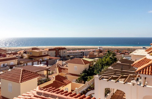 Solana del Matorral Apartment | Flatguest Pajara - 2 terraces - 7 PAX - Sea view