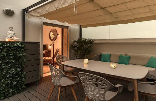 Alfama Apartment | Flea Market Alfama House (Patio/Pool/AC/Garage)