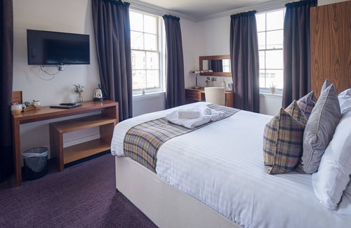 Stirling House | Fletcher's Restaurant Bar & Rooms