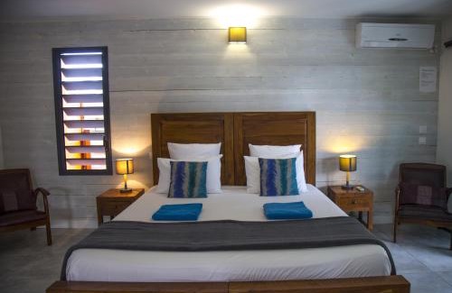 Le Moule House | Fleurs de canne piscines privées