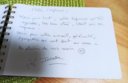 Friville-Escarbotin Apartment | Fleurs de Lys