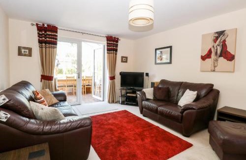 Mundesley House | Flintstone Cottage