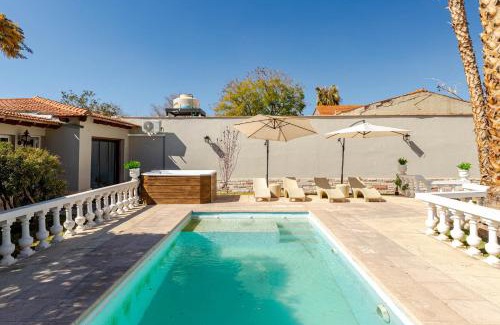 Godoy Cruz House | Fliphaus Wine Country - 9 Bd 22pax Pool Jacuzzi