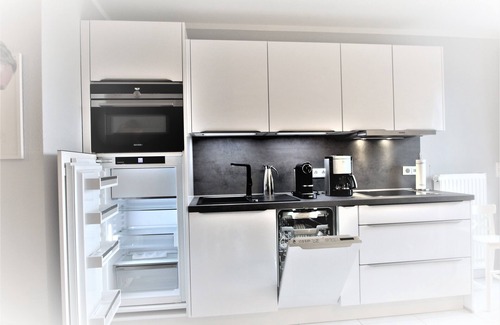 Zingst Apartment | Flooded with light, close to the center, WLAN, 400 m z. Beach