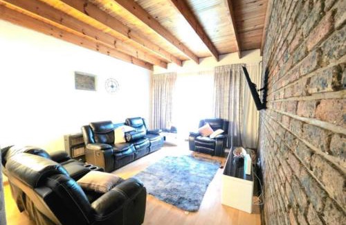Vanderbijlpark House | Flora Gardens guest house
