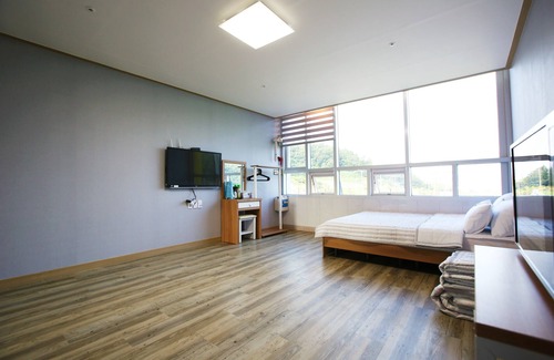 Yeosu House | Flora Hostel Pension
