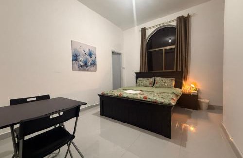 Al Zahiyah House | Flora Residence