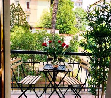 Le Cure Apartment | Florence Libertà apartment with balcony