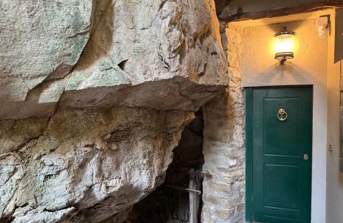 Florence Apartment | Florence Rock Apartment