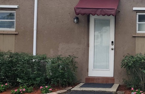 Hollywood Apartment | Florida Getaway, just minutes to Beach, Margaretaville,HardRock Casino & Stadium
