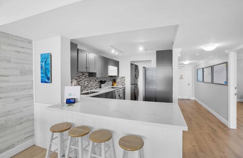 Meadows Condo | Florida | Waterfront 2BR/2BA w/Pool + Dock Access