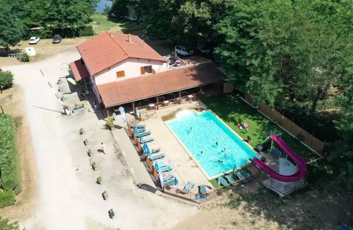 Rieux-de-Pelleport House | Flower Camping LES MIJEANNES * - Mobile home Premium 40m2 CLIMATE 3 bedrooms + 2 Bathrooms + TV + Washing machine + Plancha 8 persons