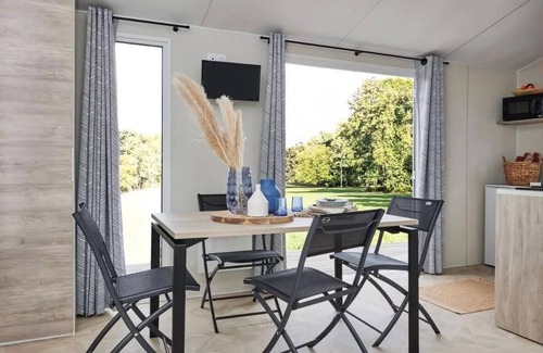 Tregunc House | Flower Camping Domaine de Pendruc * - Mobile home MARIN Confort 27 m² - 2 bedrooms/covered terrace + TV for 4 people