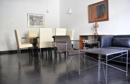 Kollupitiya House | Flower Road Villa