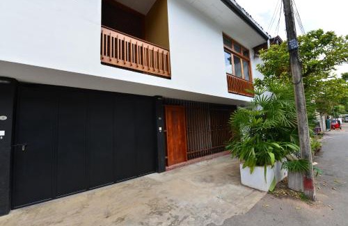 Kollupitiya House | Flower Road Villa