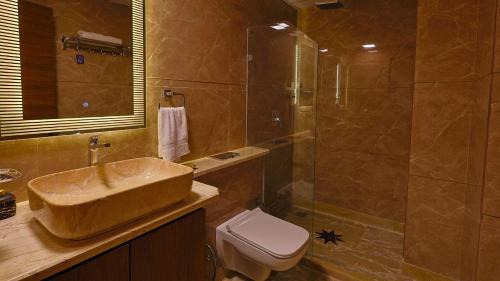 Sushant Lok Hotel | FlxHo Horizon ONE - Luxury Hotel & Residences DLF 5 Golf Course Road