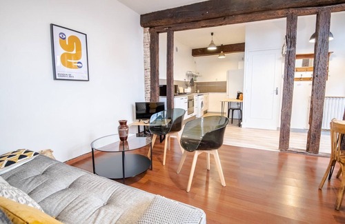Tours City Centre Apartment | Follow the arrow - Nice flat in the city center