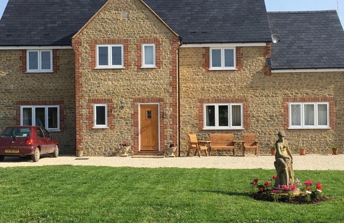 Sherborne Bed & Breakfast | Folly Fields Farm B&B