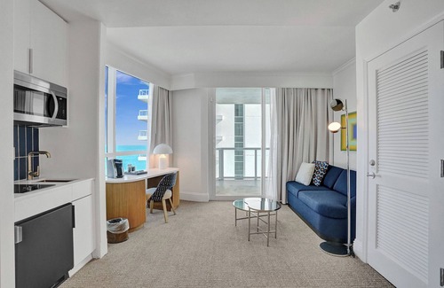 Mid Beach Condo | Fontainebleau Ocean View Junior Suite!