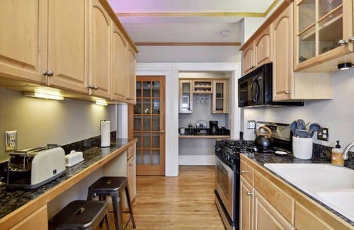 Linden Hills Condo | Footsteps to Lake Harriet! 1 Block to Restaurants!