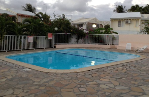 Baie-Mahault Apartment | For rent fully equipped studio at the marines (97118 saint-François) Guadeloupe