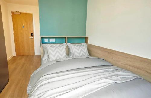 Saint Paul's Apartment | For Students Only Canvas Bristol