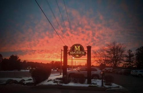 Acme House | FORE! Tee Time Retreat @ GT Resort