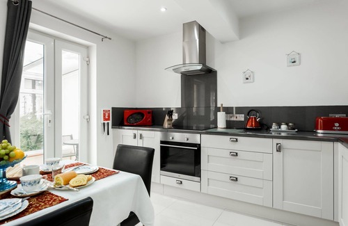 Sandford Cottage | Forest Edge - luxury holiday home near the coast