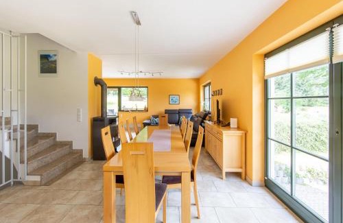Friedrichshoehe House | Forest Escape with Terrace, cleaning included