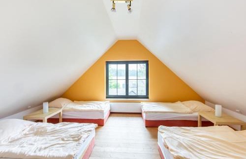 Friedrichshoehe House | Forest Escape with Terrace, cleaning included