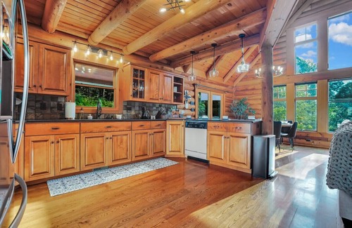 Mount Aetna Cabin | Forest Haven Retreat