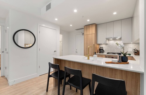 Lynn Valley Apartment | Forest Retreat - Fully Furnished 1 bedroom in Lynn Valley