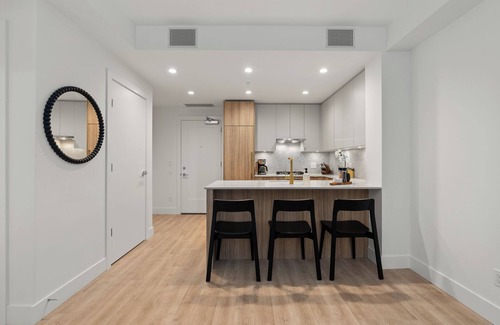 Lynn Valley Apartment | Forest Retreat - Fully Furnished 1 bedroom in Lynn Valley