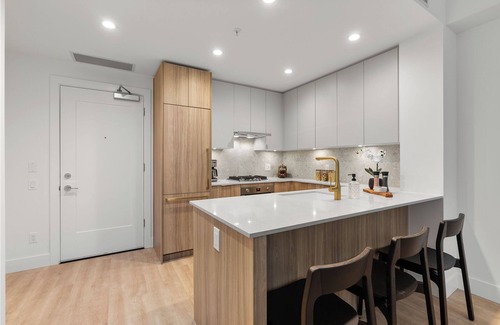 Lynn Valley Apartment | Forest Retreat - Fully Furnished 1 bedroom in Lynn Valley