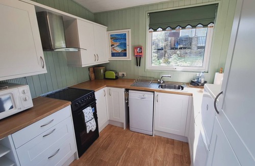 Hartland Cabin | Forest Retreat Lodge in Bideford