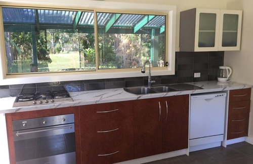 Cudgera Creek House | “Forestdale Pet Friendly” 5 minutes to Pottsville beach and shops