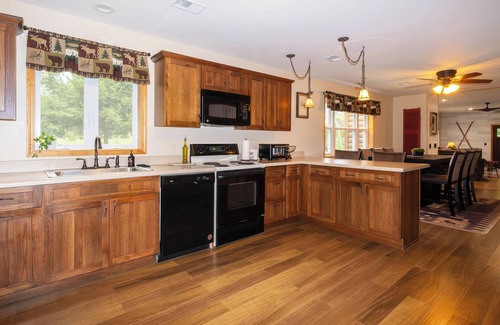 Brant Lake Cabin | Forever Wild Cabin -River Access & Hiking -1 level in Brant Lake