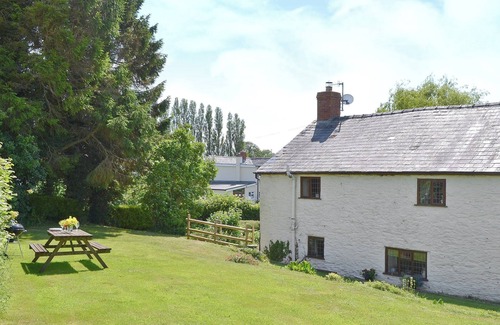 New Radnor Cottage | Forget Me Not Cottage