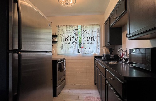 Roselawn Finance Apartment | Forget your worries in this spacious, serene 1-bedroom unit with lots of charm.