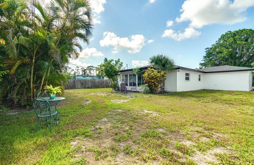 Villas Cottage | Fort Myers Bungalow - 12 Miles to the Beach!