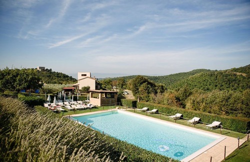Gualdo Cattaneo House | Forte Sorgnano | Farmhouse with private pool
