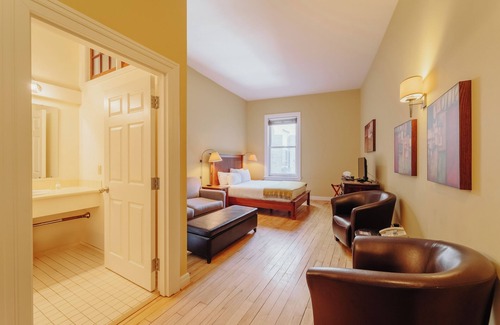 Stratford Hotel | Foster's Inn