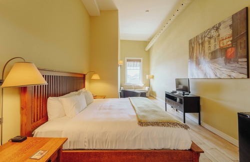 Stratford Hotel | Foster's Inn