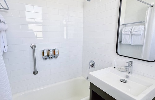 Theater District Hotel | FOUND Hotel Carlton, Nob Hill