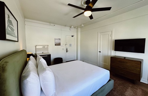 Theater District Hotel | FOUND Hotel Carlton, Nob Hill