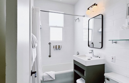 Theater District Hotel | FOUND Hotel Carlton, Nob Hill