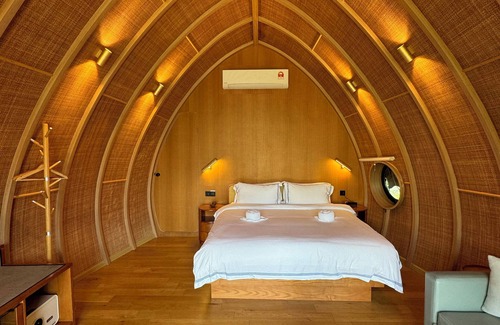 Lubok Buaya Hotel | Found Mansion